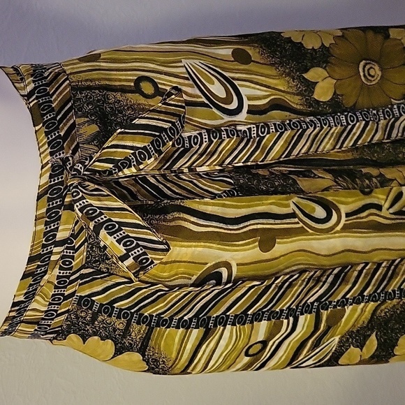 Kariza Olive Floral Wrap Interchangeable Cover-up Festival Skirt - Picture 4 of 12